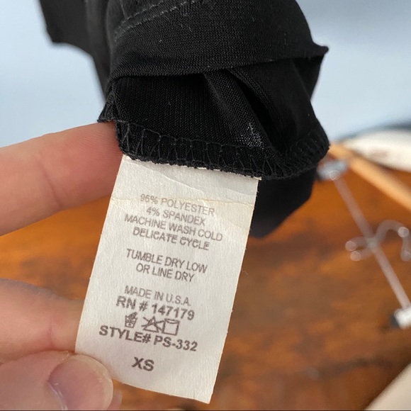 Black Abbeline 3/4 Sleeve Romper - Picture 8 of 8